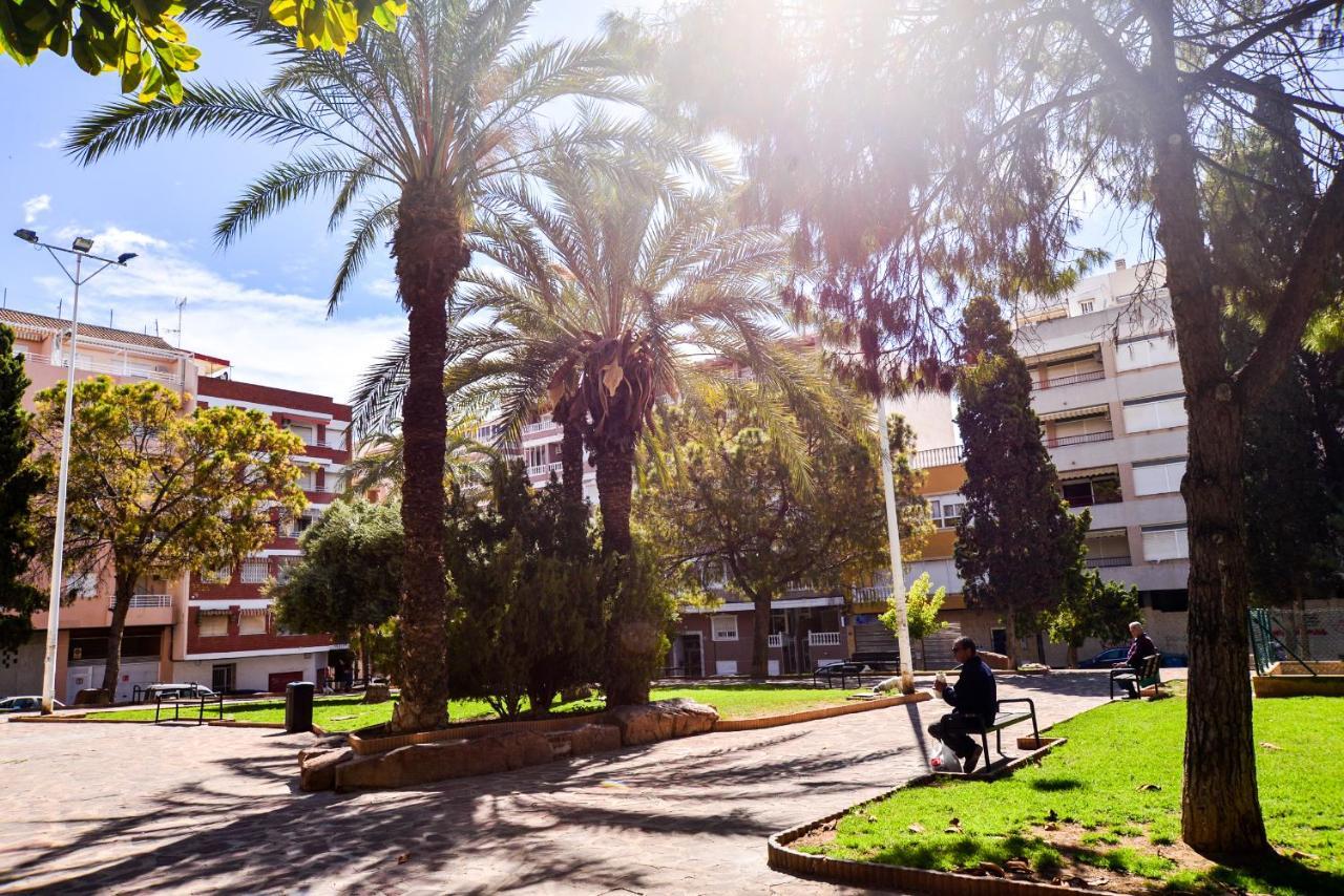 Holiday Studio Jardin Playa Torrevieja Eksteriør bilde