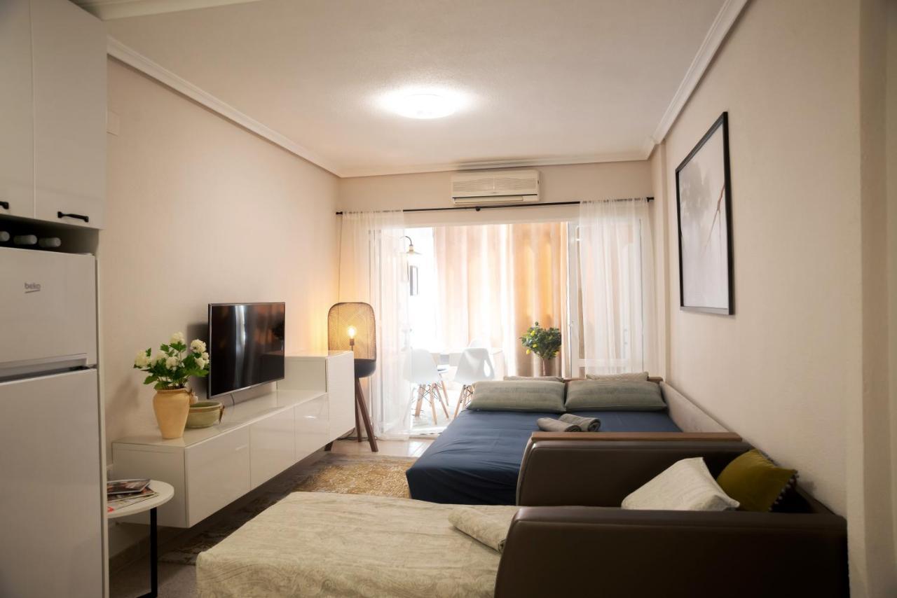 Holiday Studio Jardin Playa Torrevieja Eksteriør bilde